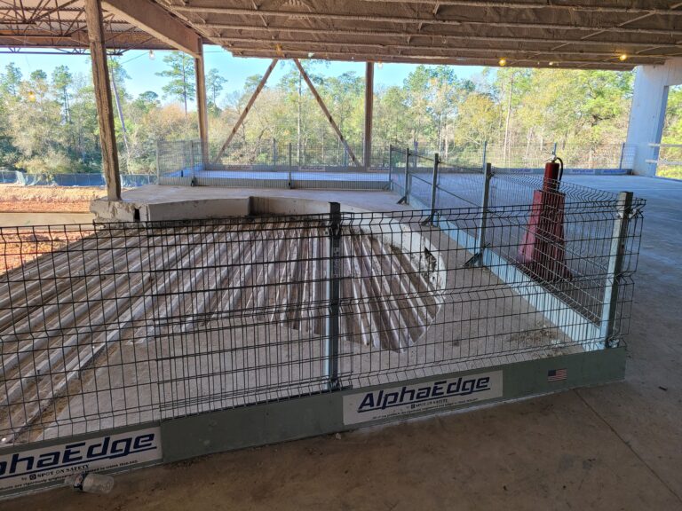 AlphaEdge (1) (scrolling panel)